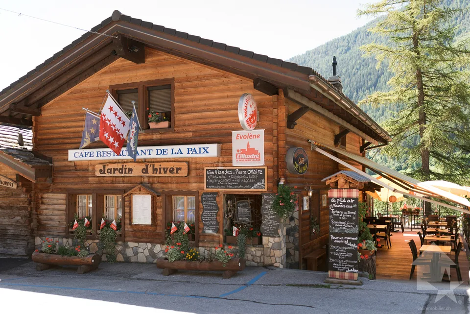 Ristorante magnifico nel centro di Evolène con appartamento separato – foto 6 di 13