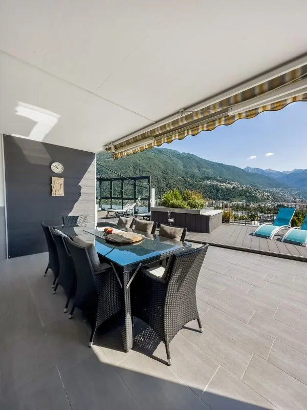 Appartement attique de luxe 4 ½-pièces avec terrasse de 200 m2 et vue spectaculaire