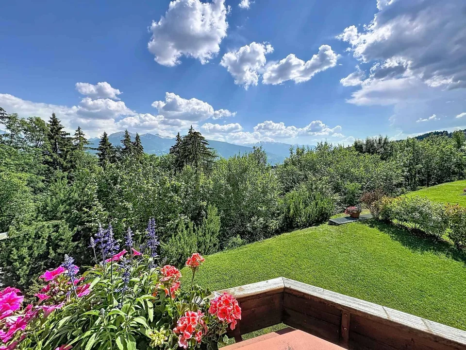 Magnifique appartement de 4.5 pièces avec jardin et belle vue