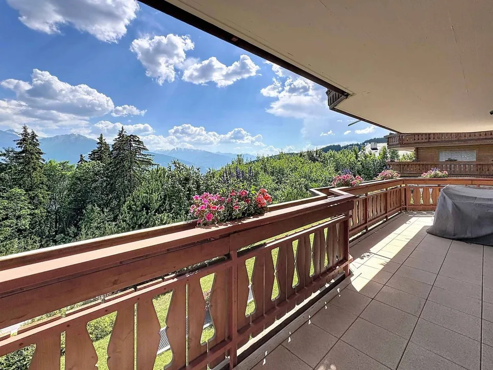 Magnifique appartement de 4.5 pièces avec jardin et belle vue