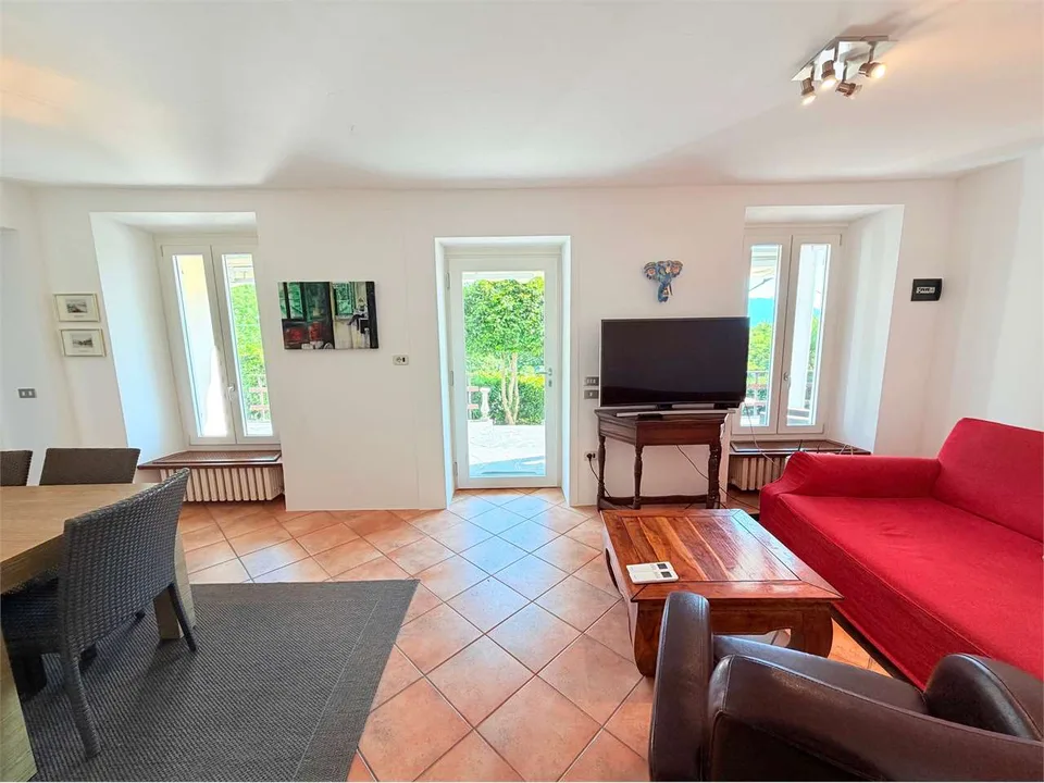 Charming single-family house in sunny location with large garden