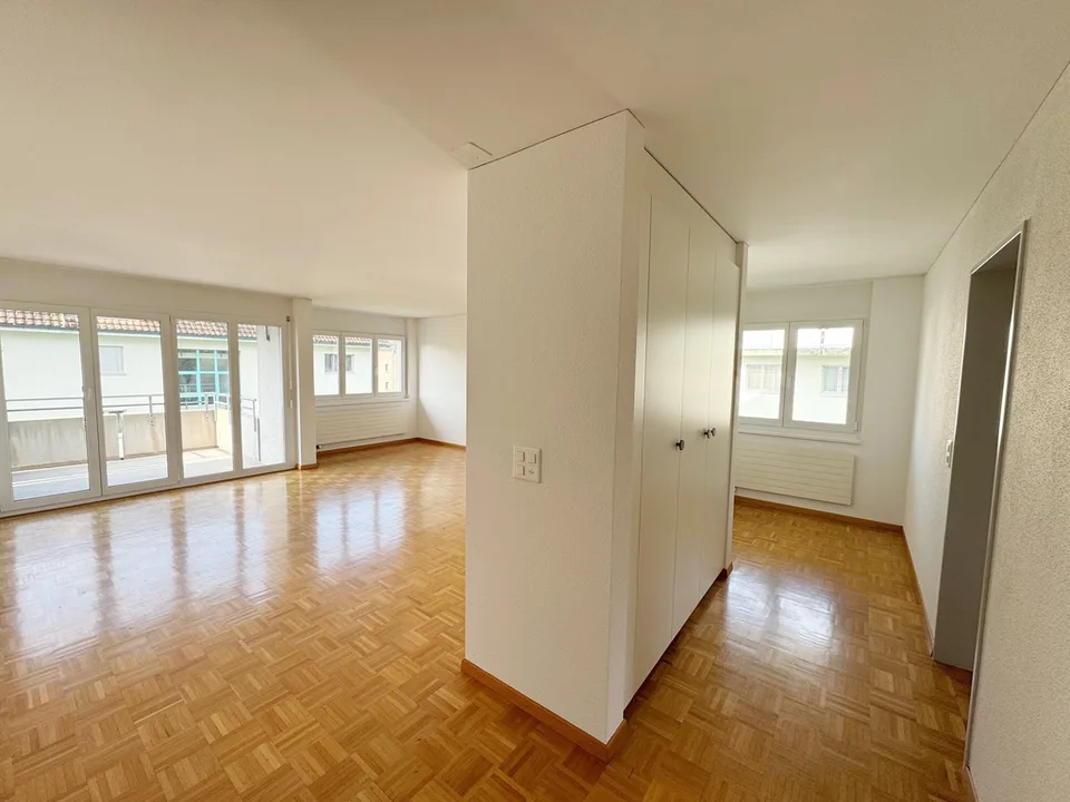 Familienfreundliche Wohnung mit Balkon