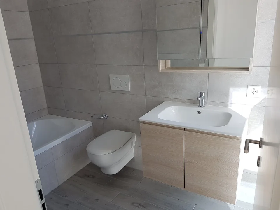 Moderne 3.5-Zimmer-Wohnung mit Balkon