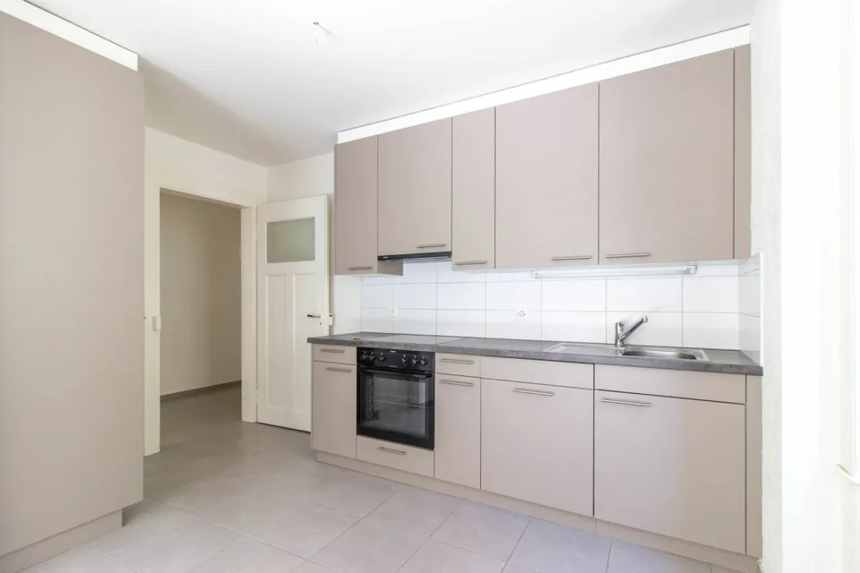 Jaluse 13 appartement de 3 pièces au Rez Est