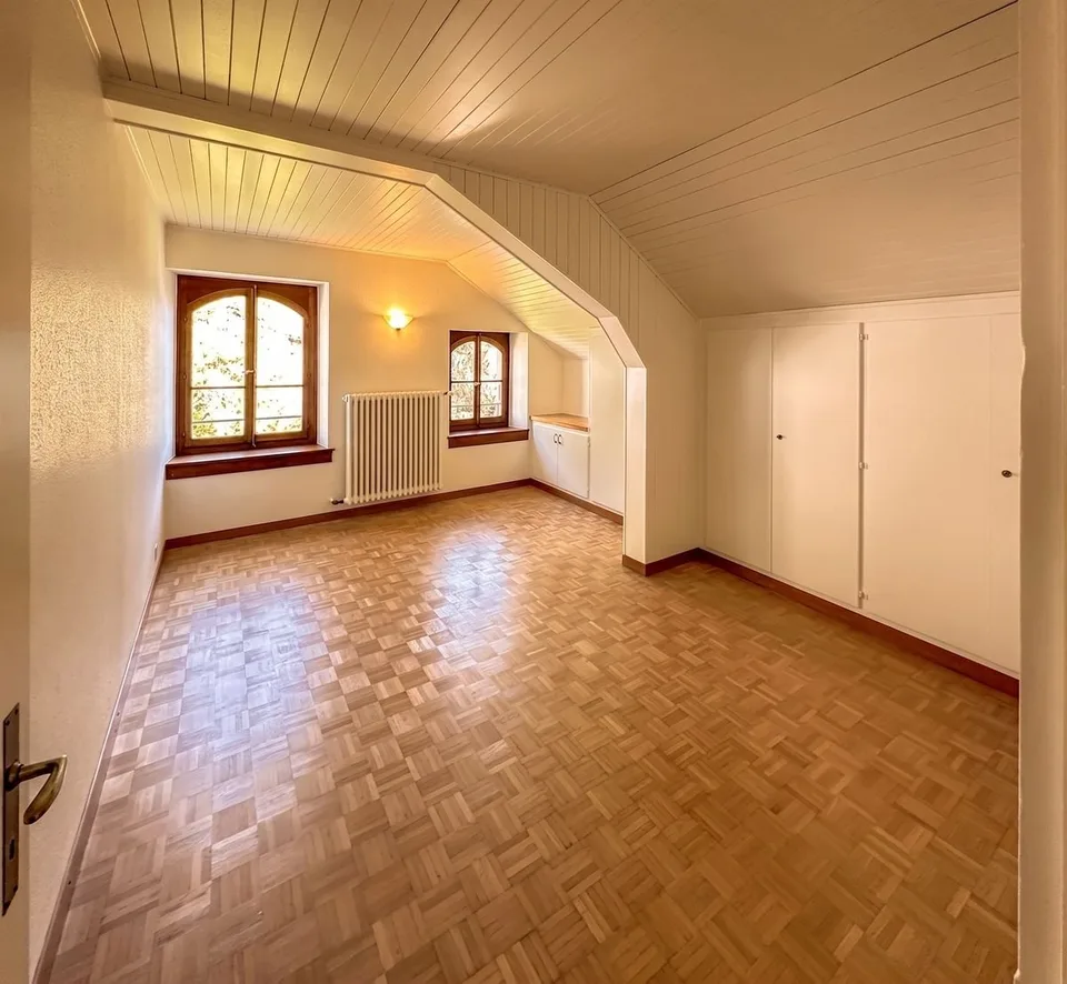 Incantevole duplex di 4,5 locali con 3 camere da letto e vista lago
