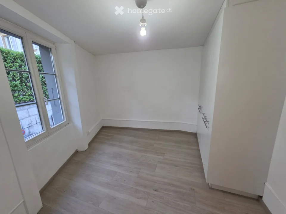 Appartamento di quattro locali con balcone a La Neuveville