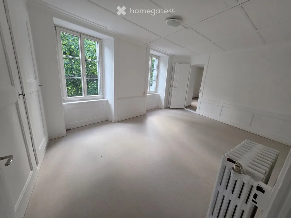 Appartamento di quattro locali con balcone a La Neuveville