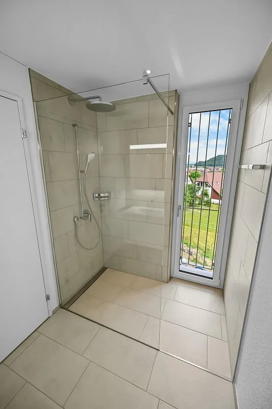 Affitto per la prima volta: 3,5 locali, 120 m2, terrazza sul tetto, CHF 2'500 incluse spese accessorie