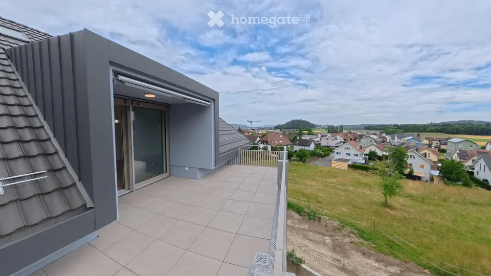 Affitto per la prima volta: 3,5 locali, 120 m2, terrazza sul tetto, CHF 2'500 incluse spese accessorie