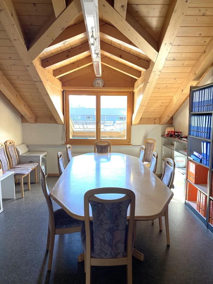 151m2 - Bürofläche mit herrlichem Bergblick in Frutigen – Foto 11 von 12