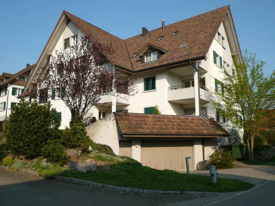 Helle Wohnung mit Sitzplatz – Foto 8 von 13