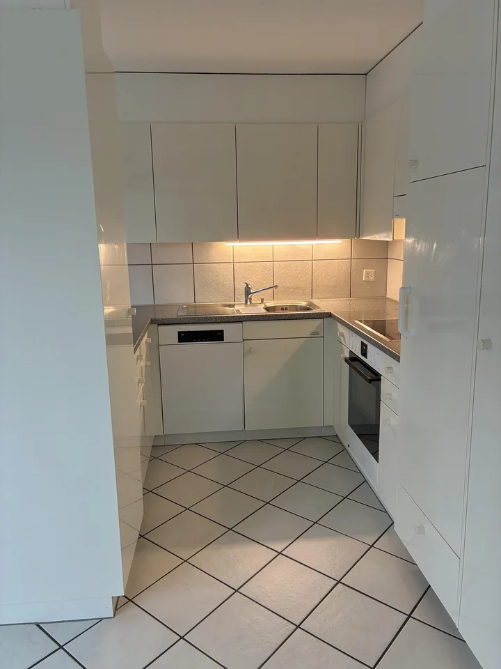 Helle Wohnung mit Sitzplatz – Foto 10 von 13