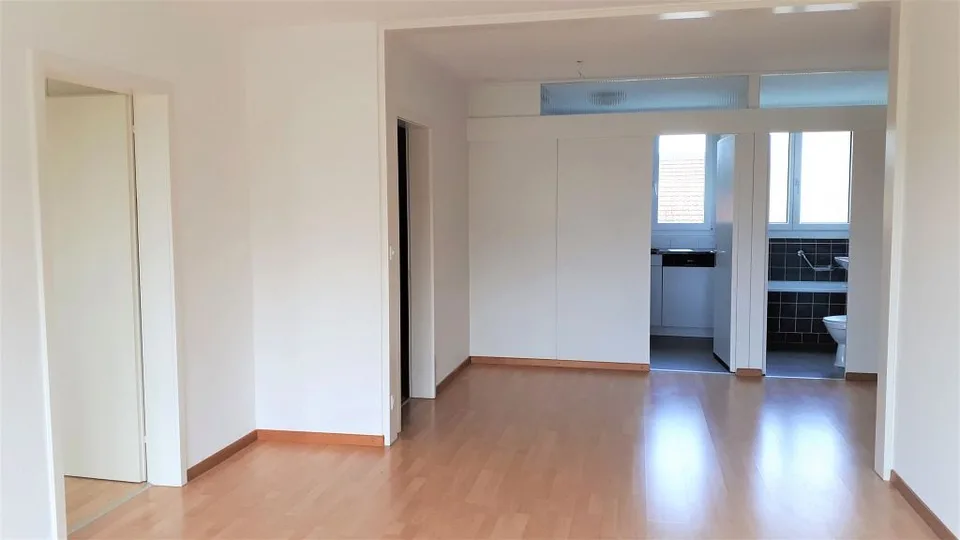 Appartamento 3 1/2 locali, 2° piano a destra