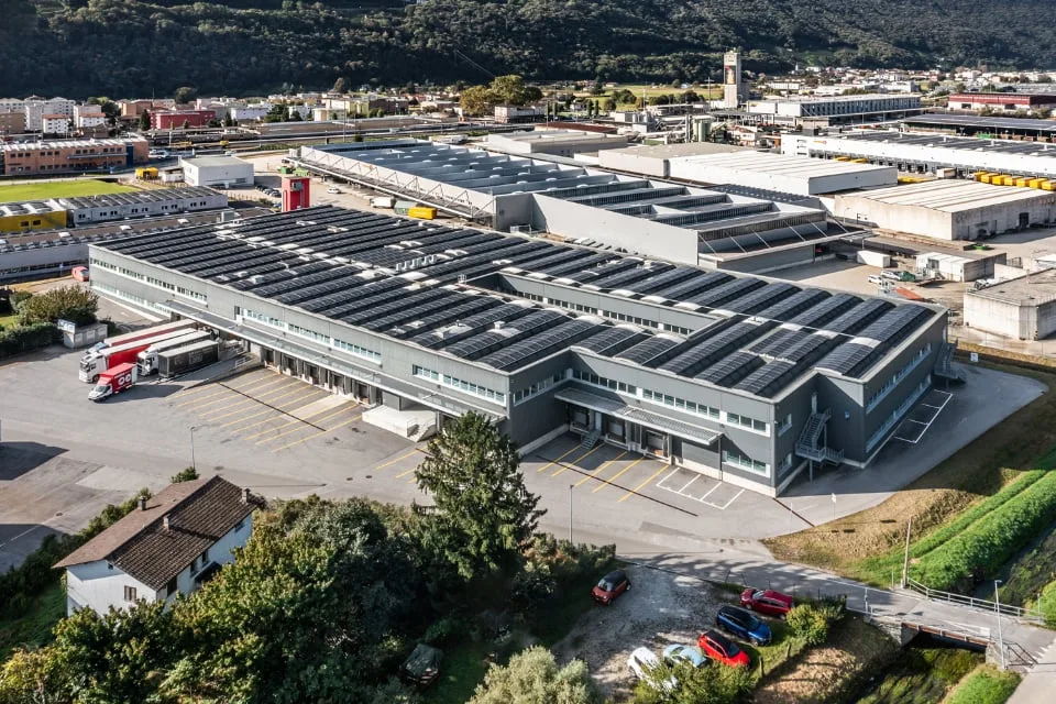 CADENAZZO - AFFITTASI UFFICIO DI 168 MQ (rif. 101) – foto 9 di 13
