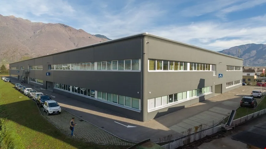 CADENAZZO - AFFITTASI UFFICIO DI 168 MQ (rif. 101) – foto 6 di 13