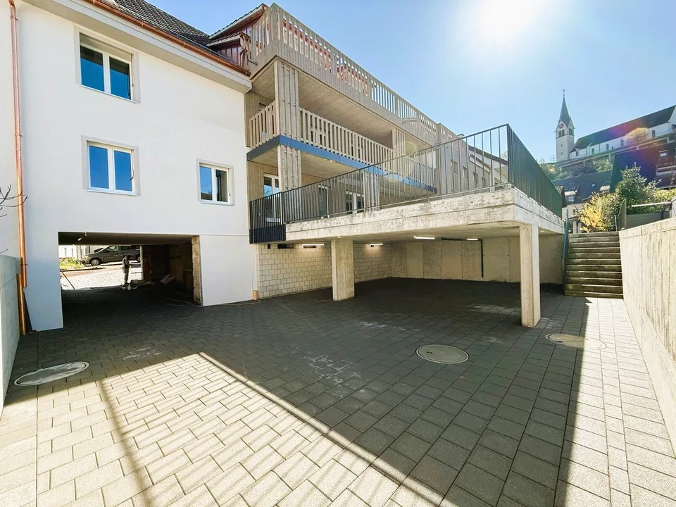 Gedeckter Einstellplatz zu vermieten in Würenlingen