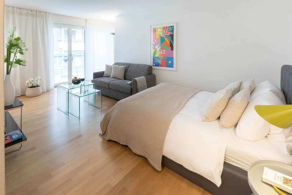 Cozy Furnished 1.5-Room Apartment with Balcony in Zürich Wiedikon