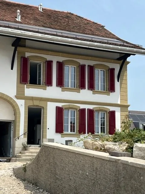 Appartamento recente di 3.5 locali nel sottotetto ad Arnex-sur-Nyon