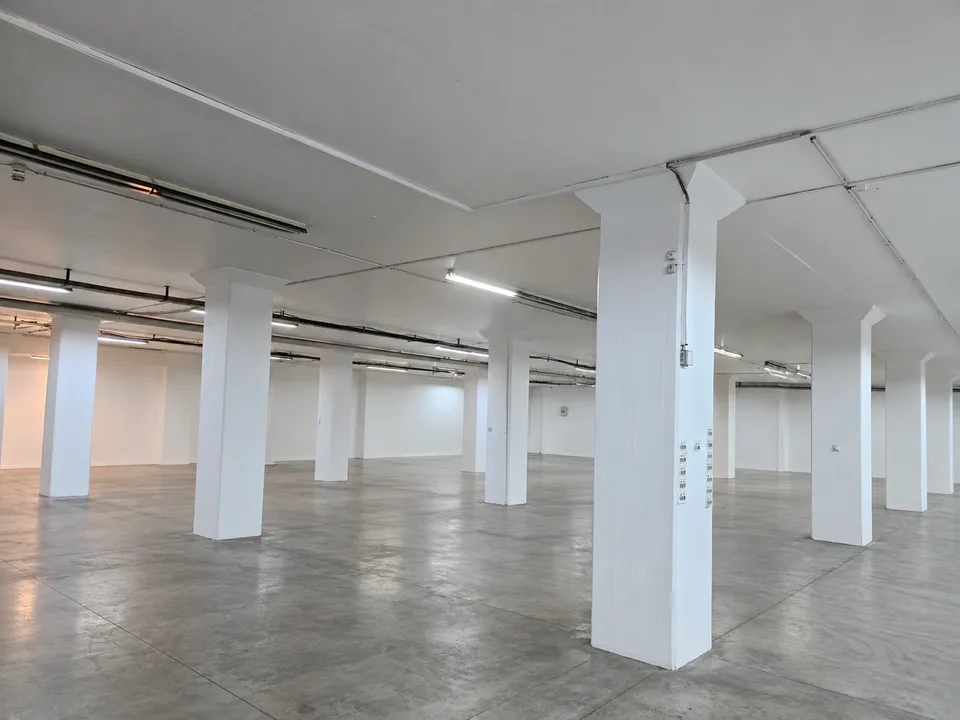 3'000m2 di spazio magazzino in affitto a Pratteln
