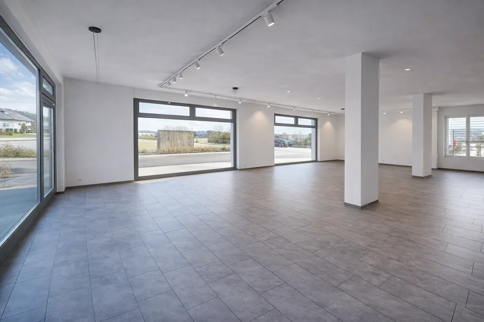 Surface commerciale attractive dans un emplacement central à Otelfingen