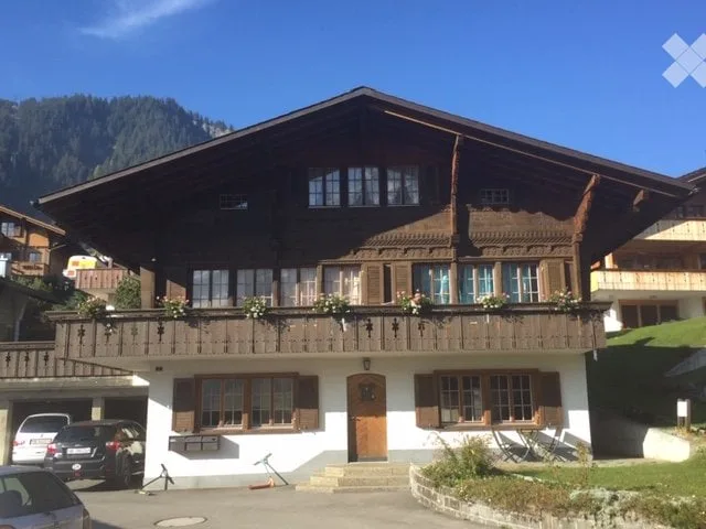 Heimelige Dachwohnung an bester Wohnlage