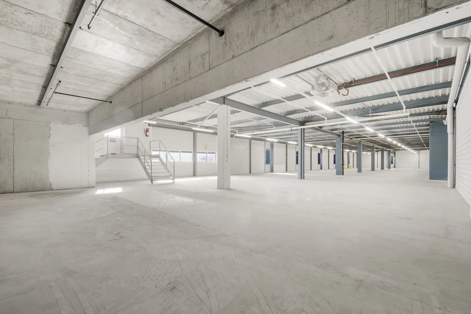 Pôle logistique efficace avec infrastructure complète – surfaces de 420 à 2'300 m² – photo 10 sur 18
