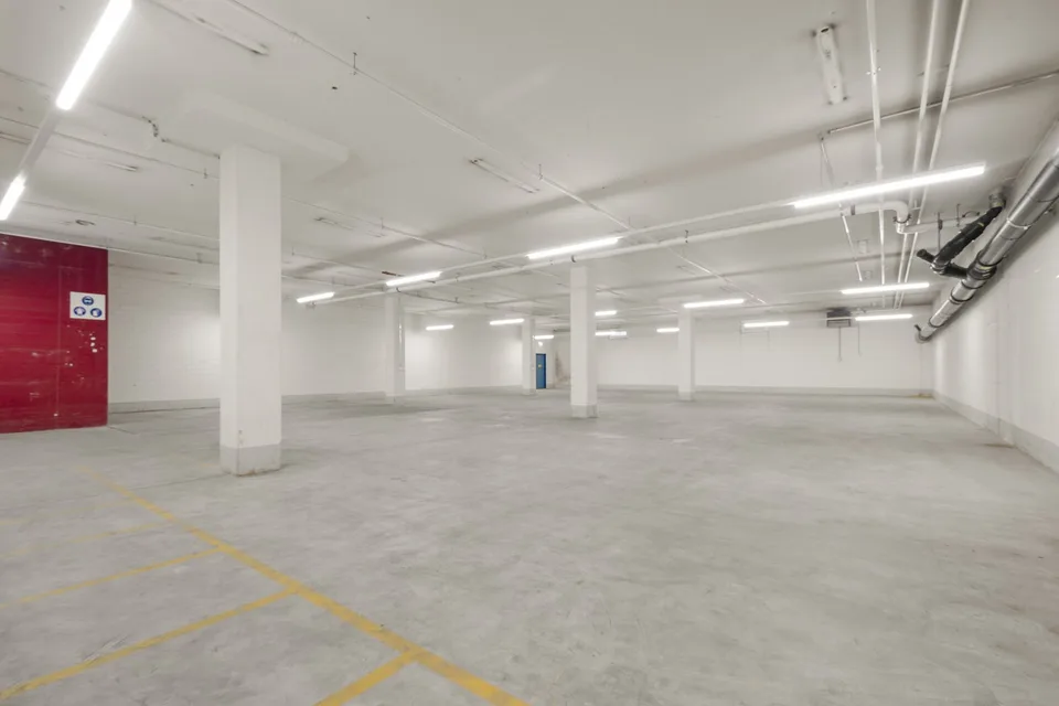 Pôle logistique efficace avec infrastructure complète – surfaces de 420 à 2'300 m² – photo 12 sur 18
