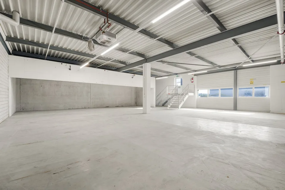 Pôle logistique efficace avec infrastructure complète – surfaces de 420 à 2'300 m² – photo 8 sur 18