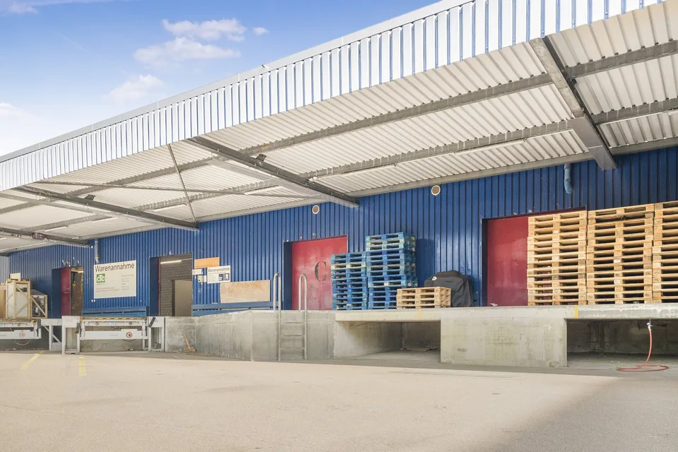 Effizienter Logistik-Hub mit kompletter Infrastruktur – Flächen von 420 bis 2’300 m²