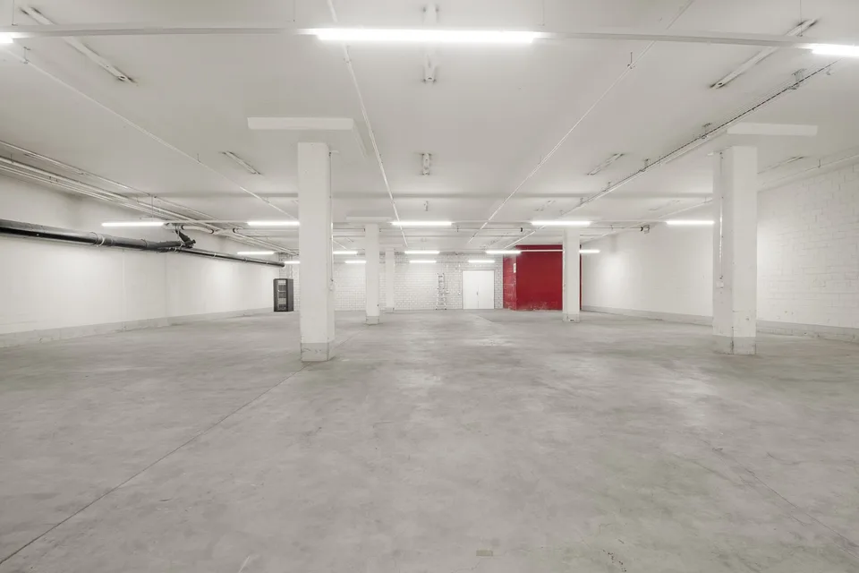 Pôle logistique efficace avec infrastructure complète – surfaces de 420 à 2'300 m² – photo 13 sur 18