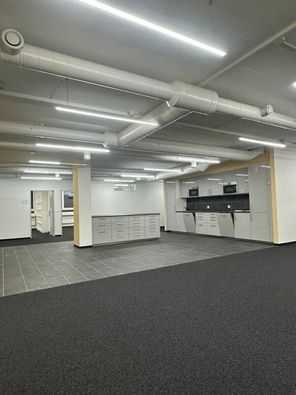 Grosszügige Büro-/Gewerberäumen in Zürich Altstetten