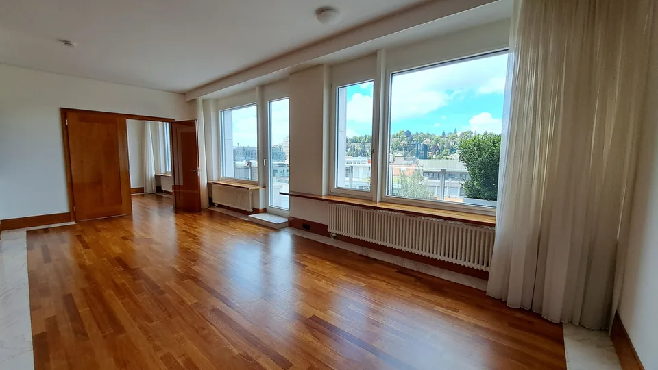 2.5-Zimmer-Attika-Wohnung im Zentrum von St. Gallen