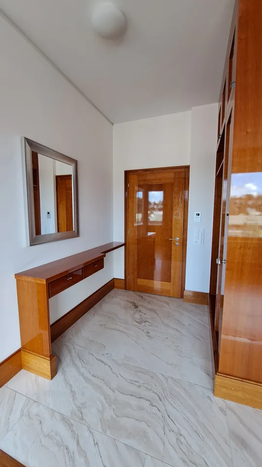 2.5-Zimmer-Attika-Wohnung im Zentrum von St. Gallen – Foto 6 von 10