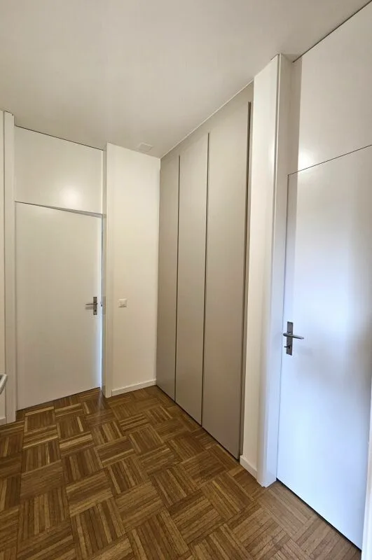 3,5 Lokale in strategischer Zone – Foto 6 von 8