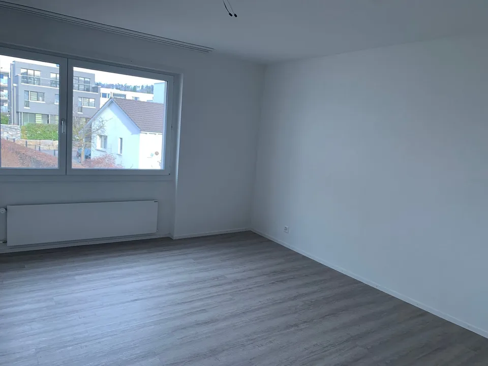 Helle 4.5-Zimmer-Wohnung mit Balkon in Pfäffikon ZH