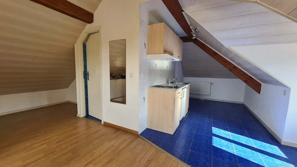Charmantes Dachstudio zur Miete in Cornol