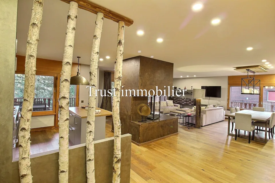 4027L. Bel appartement  4.5 pcs à louer, centre de Crans