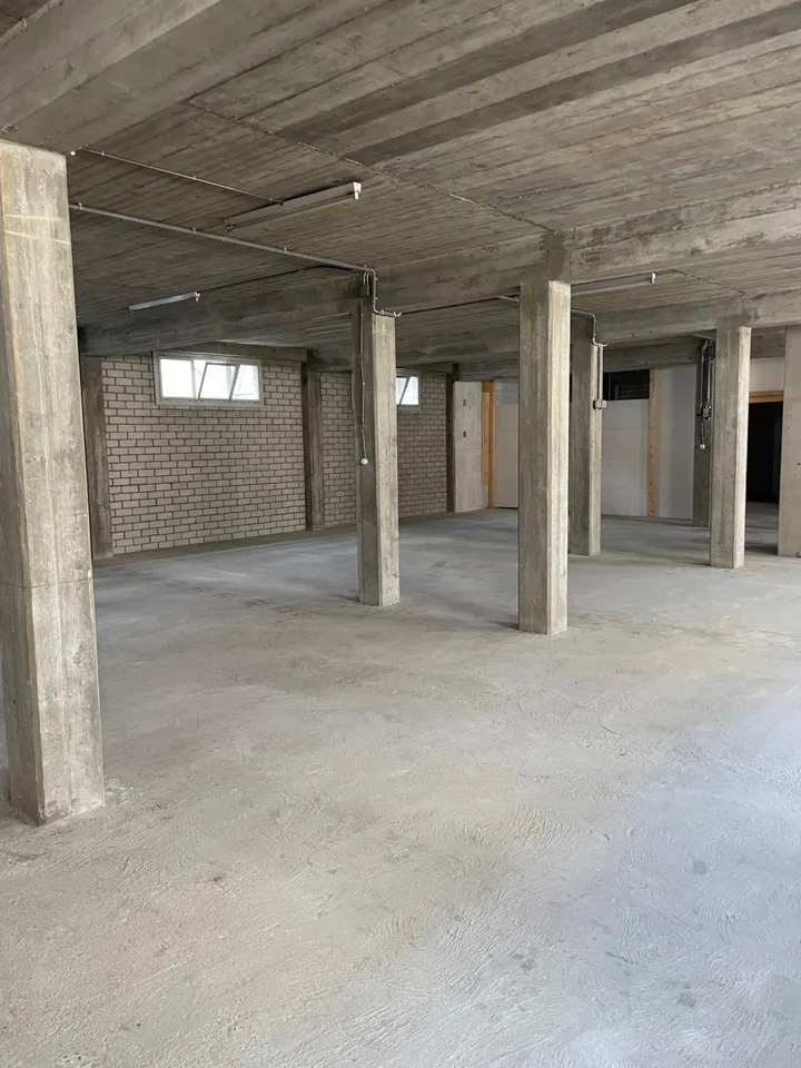 Spazio di stoccaggio di circa 215m2 a Muttenz (Farnsburgerstrasse 8A)