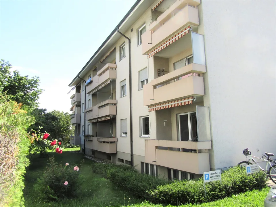Appartamento per anziani Muttenz monolocale con balcone e ascensore