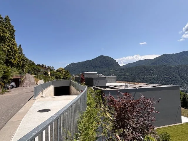 Posti in autorimessa in affitto a Carona - Via Lugia
