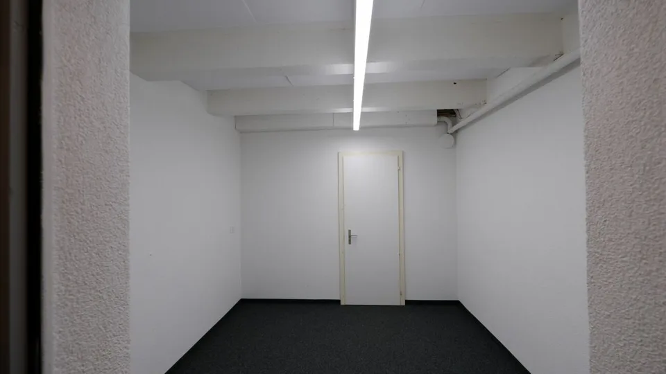 Büroräumlichkeiten (104 m2) mit eigener Toilettenanlage