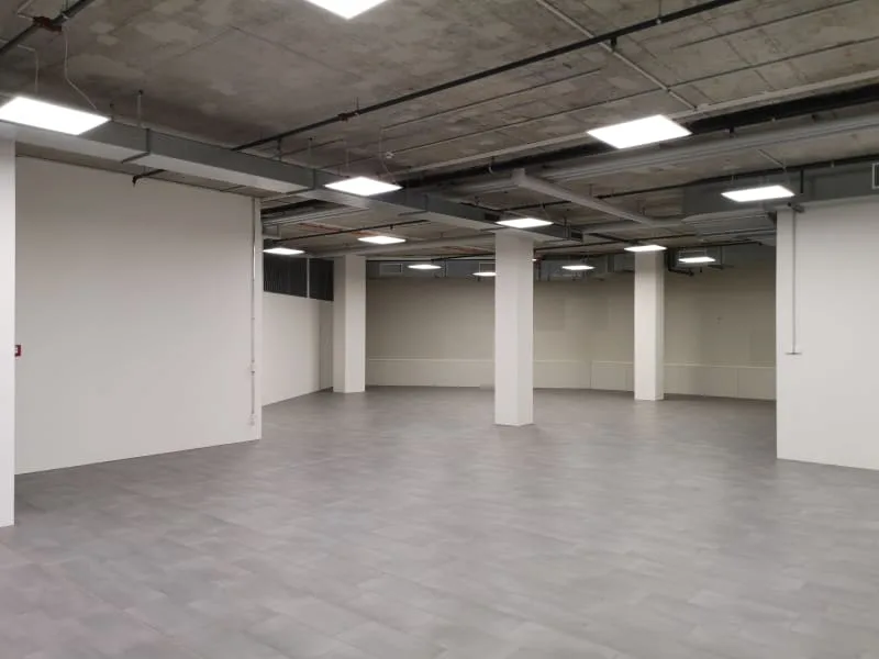 Surfaces de vente attractives au Waldegg Center Horgen – photo 6 sur 8