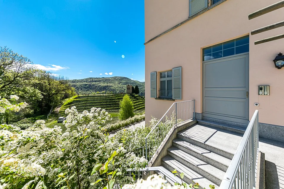 COLLINA D'ORO-AGRA, APPARTMENT ÉLÉGANT À LOUER, 104 M² (REF. 101)