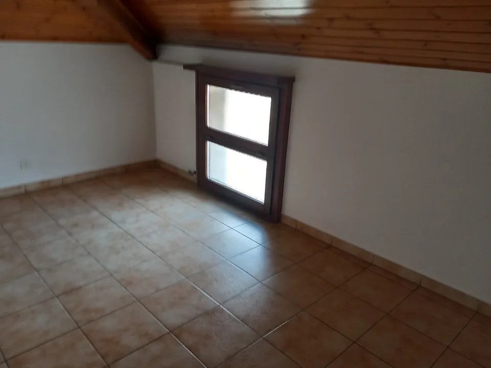 Mendrisio – Ligornetto | 4,5 Zimmer Mansardenwohnung mit sichtbaren Balken – letztes Stockwerk