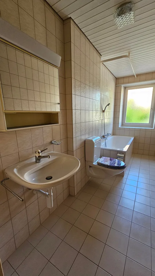 Schönes 4-Zimmer-Apartment im 1. Stock – Foto 8 von 9