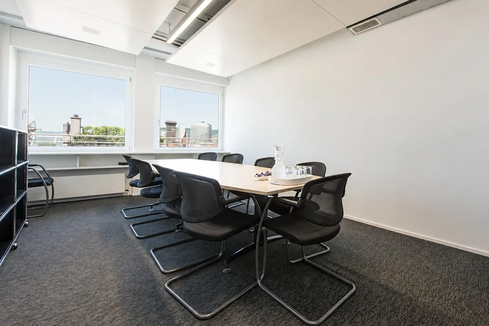 Urbaner Lifestyle trifft Bahnhof & vier Terrassen mit Aussicht!