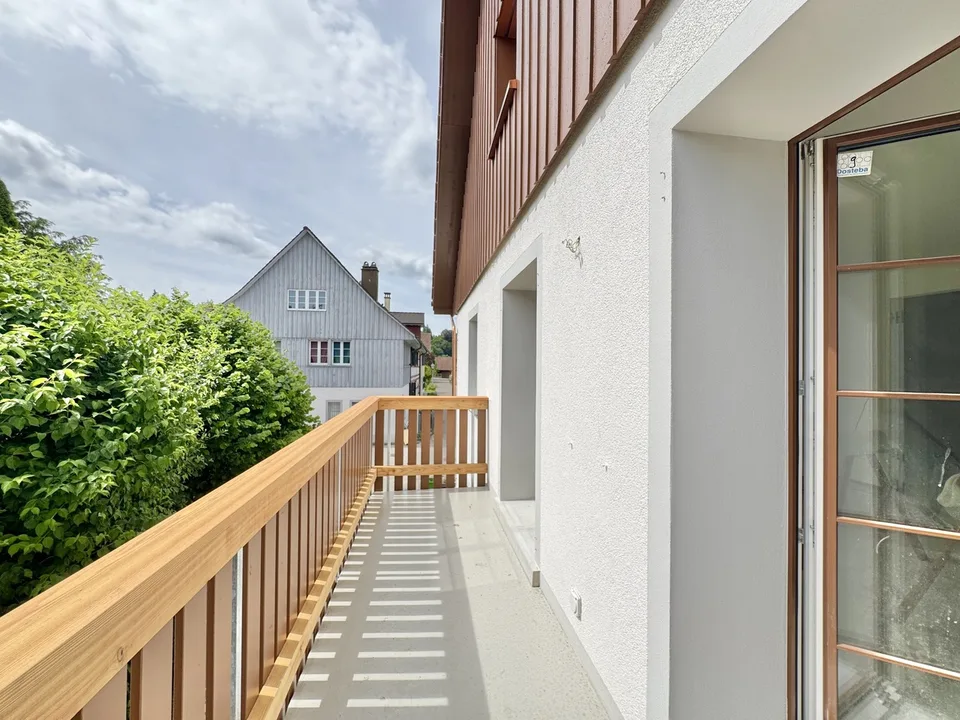 Appartamento maisonnette 4.5 locali con balcone/posto a sedere - prima occupazione