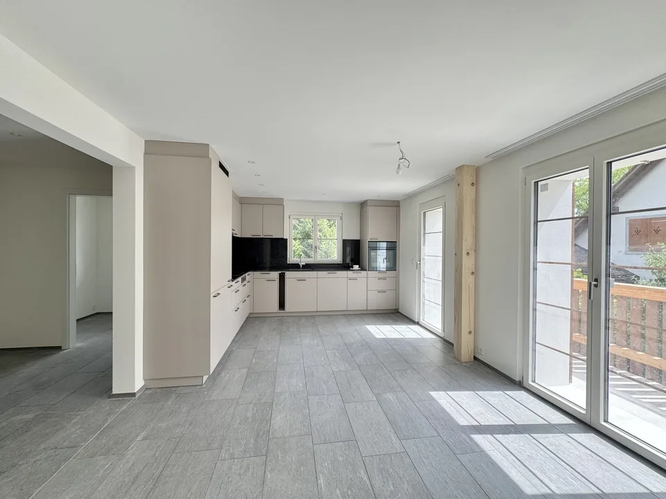 Appartamento maisonnette 4.5 locali con balcone/posto a sedere - prima occupazione
