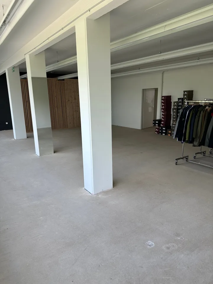 Moderne Gewerbefläche in zentraler Lage von Dietlikon – Foto 6 von 8