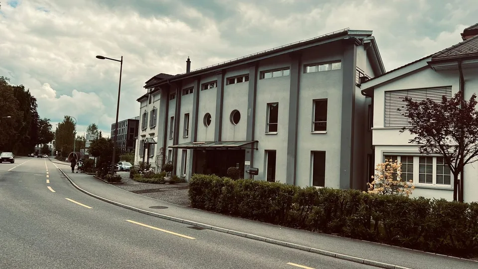 Vielseitige Gewerbefläche in Aarburg